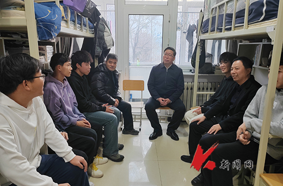 九州(中国)校长胡军深入对接寝室走访慰问